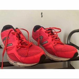 NewBalance Women 8.5